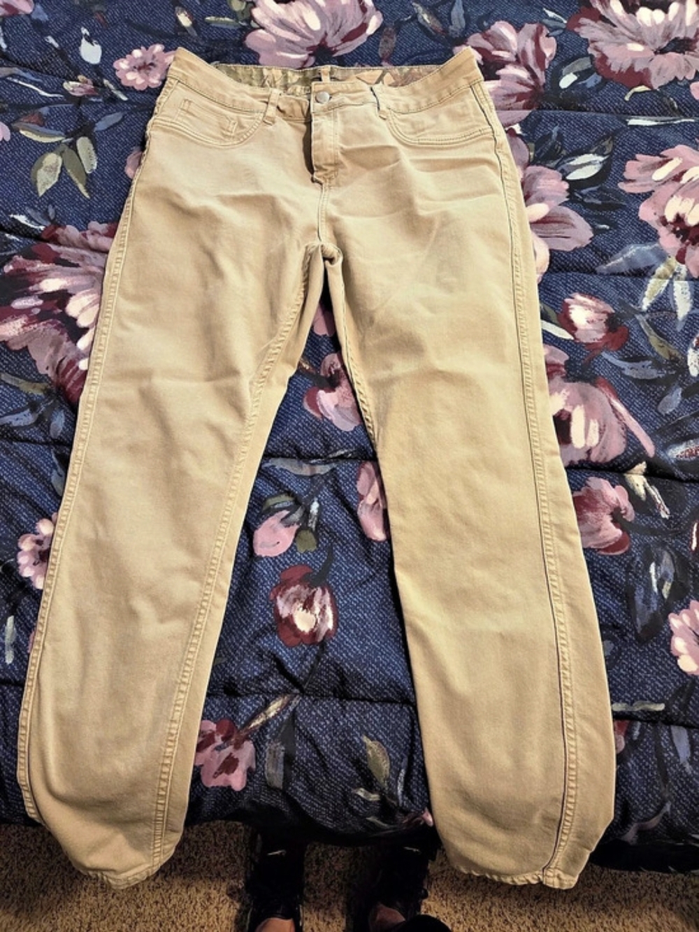 Venus Floral Skinny Pants Size Medium